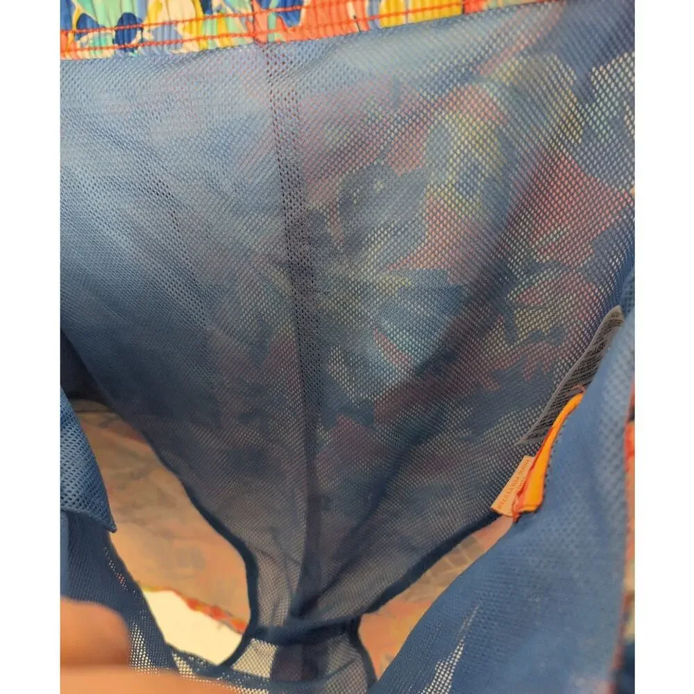 Tommy Bahama Relax blue floral swim trunks Size Small Beachy Tropical Vacation